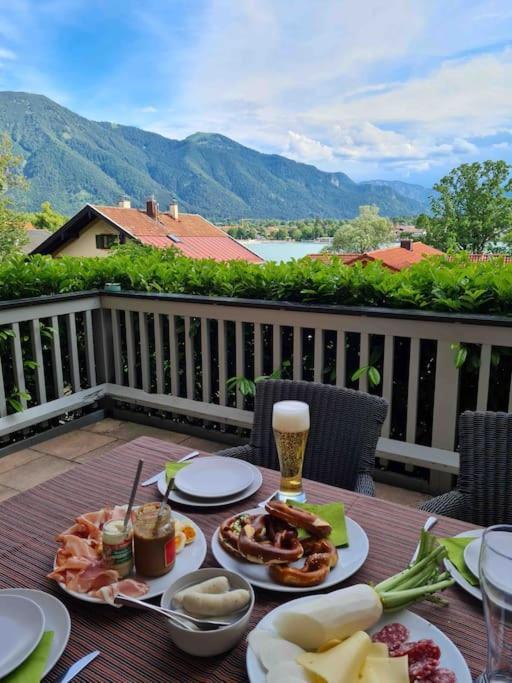 See- Und Bergblick In Bestlage Am Tegernsee Exterior photo